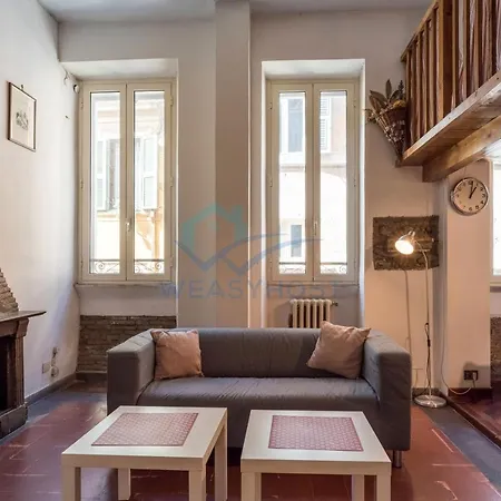 Apartment Warm Nest In The Old Building Of Piazza Navona Rome