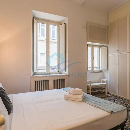 Apartment Warm Nest In The Old Building Of Piazza Navona