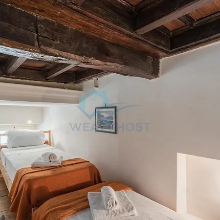 Warm Nest In The Old Building Of Piazza Navona