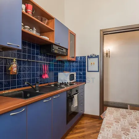Warm Nest In The Old Building Of Piazza Navona Apartment Rome
